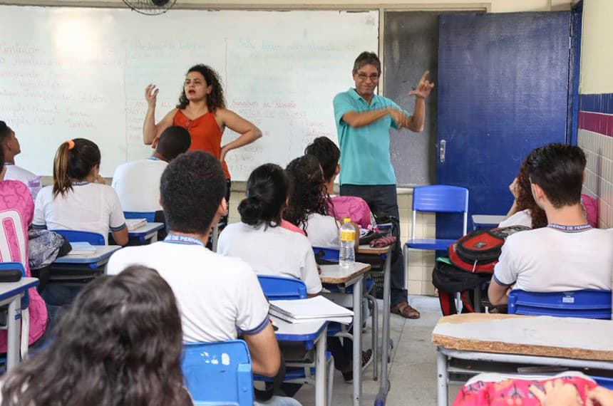 Projeto quer garantir aos pais acesso a materiais e aulas sobre gênero e sexualidade no AM