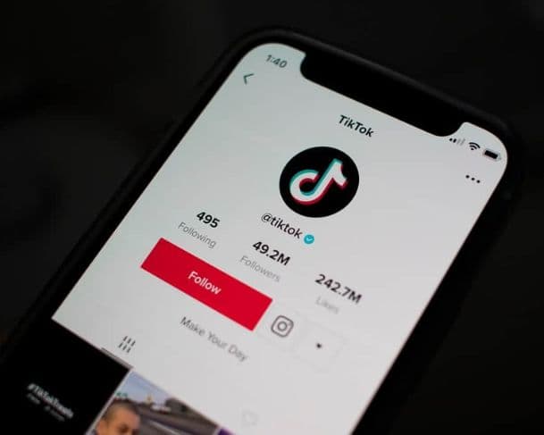 Hollywood e TikTok firmam acordo contra clones de atores por IA