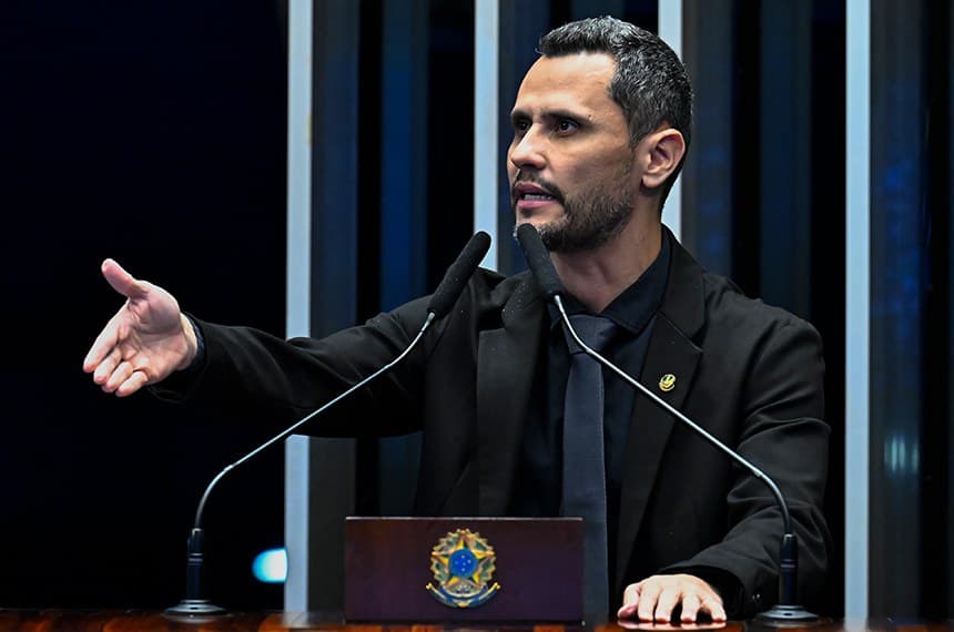 Senador Cleitinho pede perdão a Bolsonaro e reafirma que fala foi tirada de contexto em entrevista  