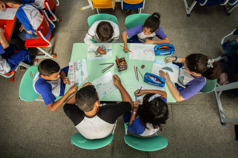 Proposta busca garantir mais inclusão e apoio a alunos com deficiência no Amazonas
