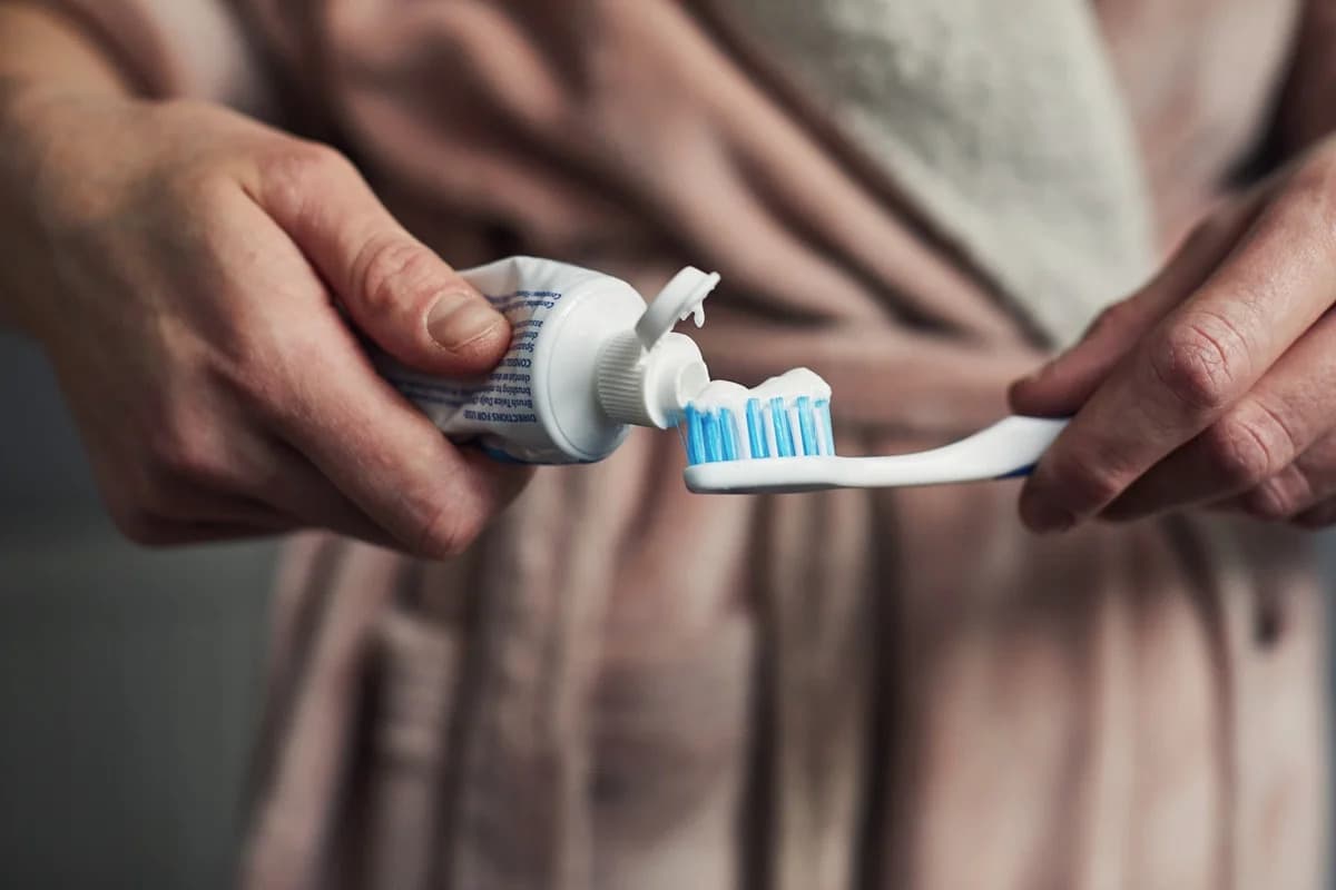 Trocar a escova de dentes: saiba quando fazer, e porque é importante