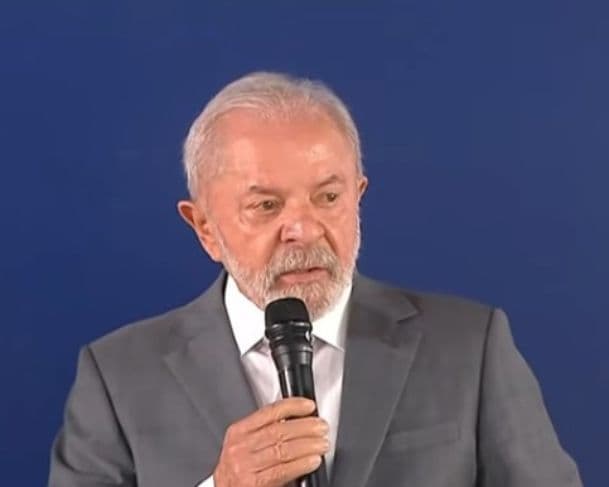 Lula sanciona Orçamento 2026 com veto a reajuste do Fundo Partidário