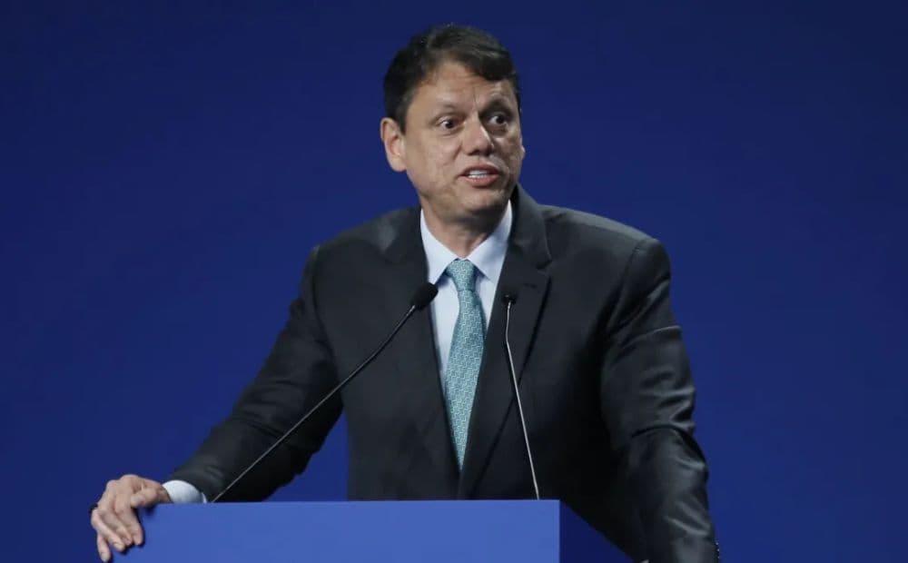 Tarcísio de Freitas se afasta do governo de São Paulo por 17 dias para férias nos EUA
