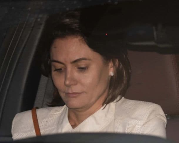 Michelle Bolsonaro evita falar sobre a candidatura dela ao Senado pelo Distrito Federal