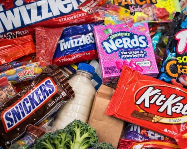 Arsênio em chocolate faz mal? Elemento é identificado em doces populares no Brasil