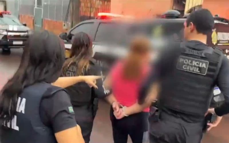 Veja momento em que falsa pastora é presa suspeita de extorquir R$ 57 mil de idosas