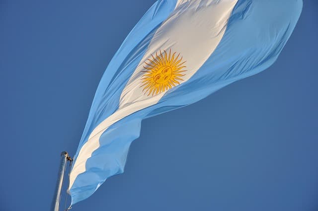Câmara da Argentina aprova PL que reduz maioridade penal para 14 anos