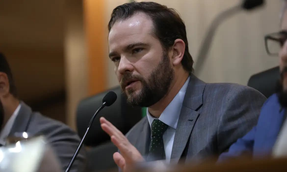 “Ministério da Fazenda é o menos culpado por alta taxa de juros”, diz Durigan