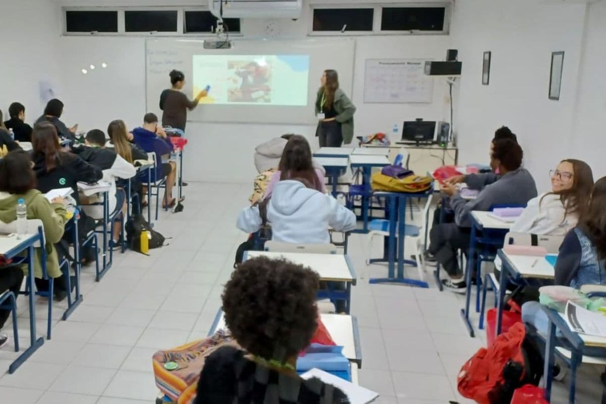 Estudantes de baixa renda podem ganhar bolsa para cursinho pré-vestibular em Manaus