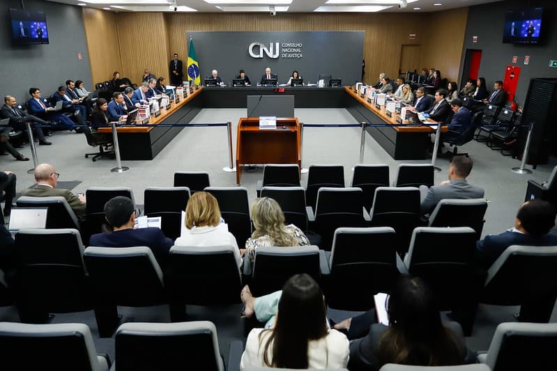 Conselho Nacional de Justiça aprova contracheque único para juízes e promotores