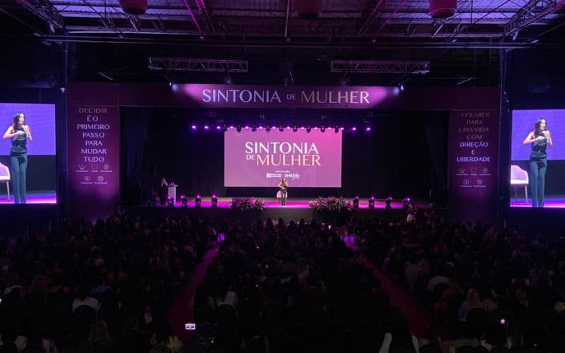 Evento com Cíntia Chagas reúne mais de mil mulheres em Manaus