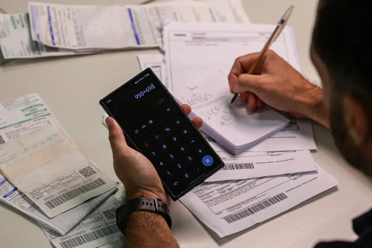 Brasil chega a 82,8 milhões de endividados e bate novo recorde; veja como limpar nome