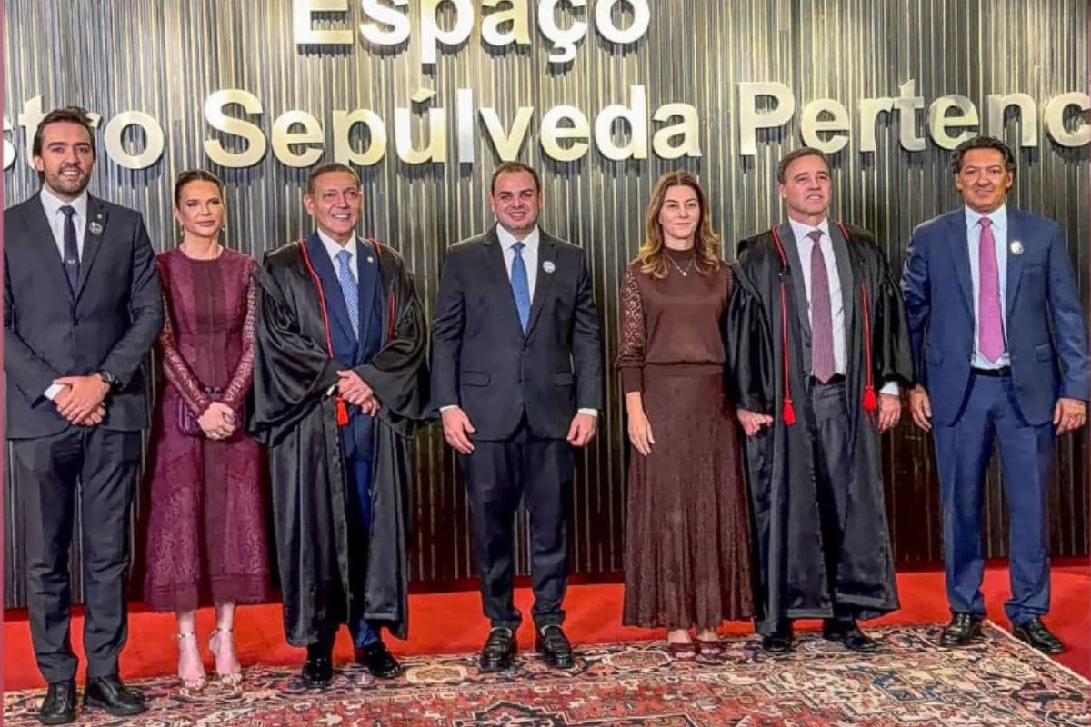 Posse no TSE reúne governador, deputados e líderes religiosos do Amazonas