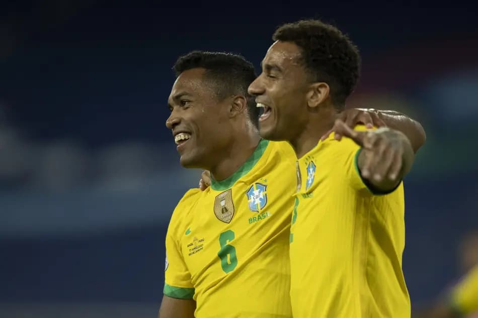 Ancelotti pode escalar trio do Flamengo titular na estreia contra o Marrocos