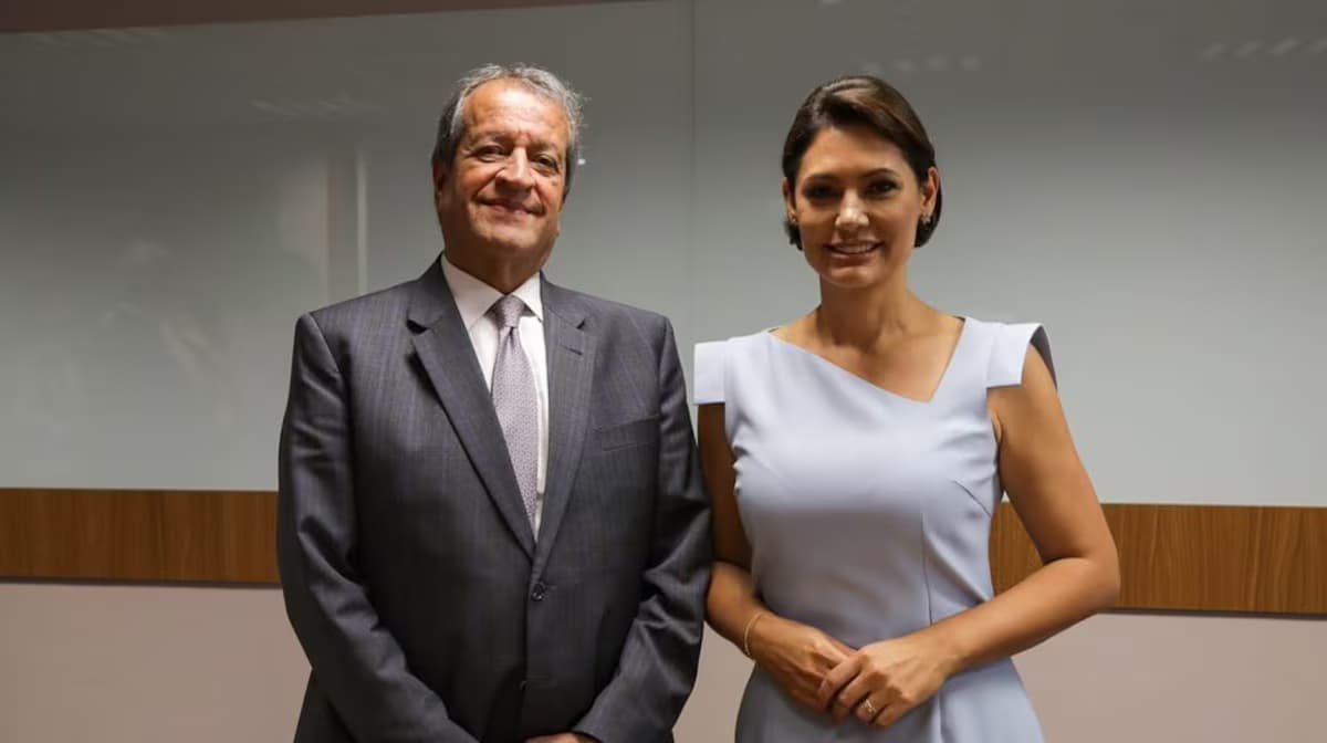 PL Mulher se manifesta sobre saída de Michelle Bolsonaro