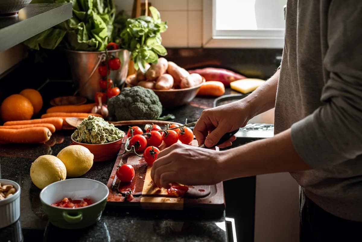1 em cada 3 brasileiros tem gordura no fígado: veja o que comer para prevenir