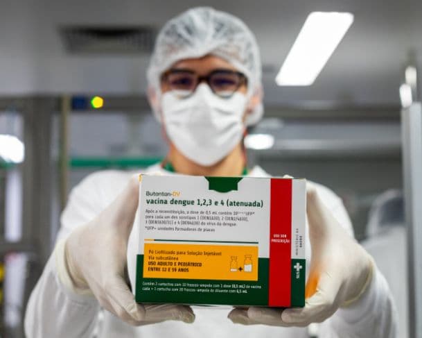 Butantan esclarece suspensão da vacina contra dengue após investigação de casos