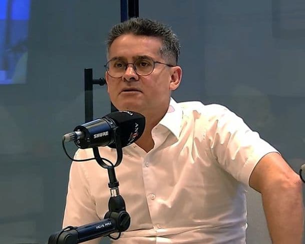 David Almeida volta a defender inocência ex-chefe de Gabinete “não teve denúncia”