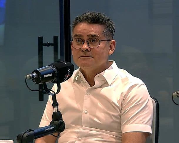 David Almeida minimiza índices de rejeição em pesquisa: “Não precisa agradar 100% da população”