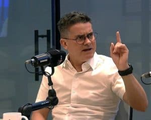 David Almeida diz manter respeito por Omar Aziz e defende permanência do senador em Brasília