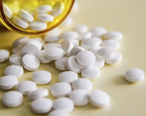 Novo comprimido pode ajudar no controle do peso durante a menopausa