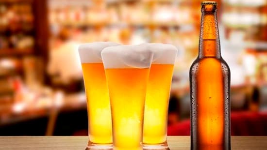 Anúncios de cerveja e bebidas alcoólicas podem acabar no Brasil