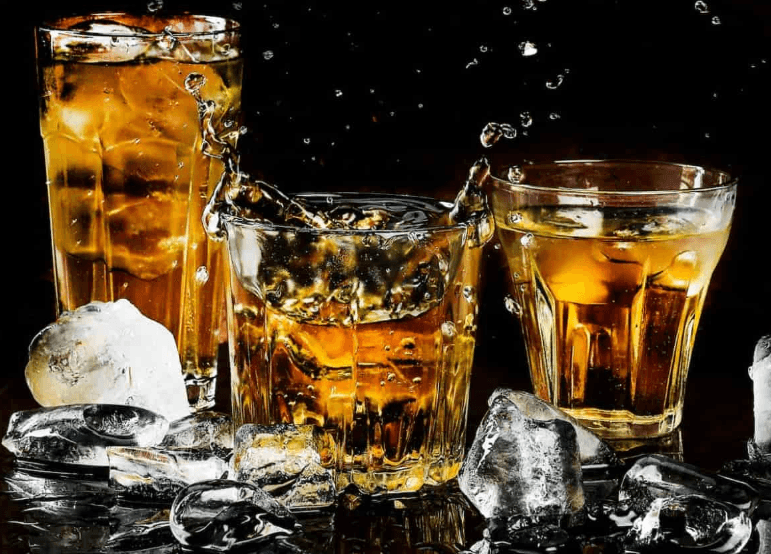 Brasil x Escócia: além do campo, o duelo carrega a identidade do whisky escocês
