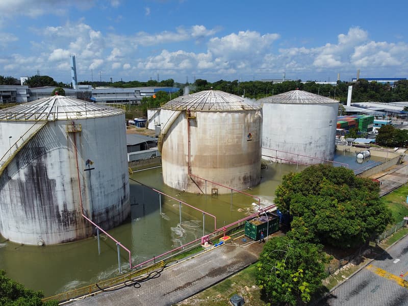 Operação de extração do estireno líquido em tanque da Innova deve ser concluída segunda-feira