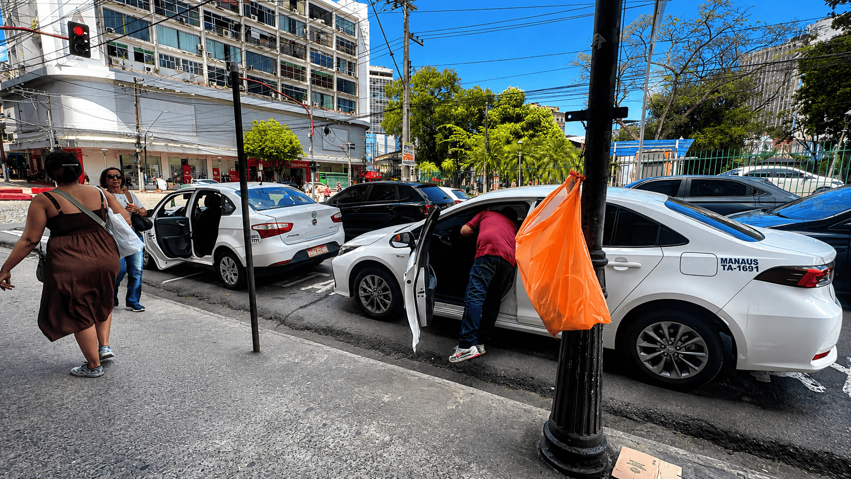 Como os taxistas sobreviveram ao boom dos aplicativos em Manaus?