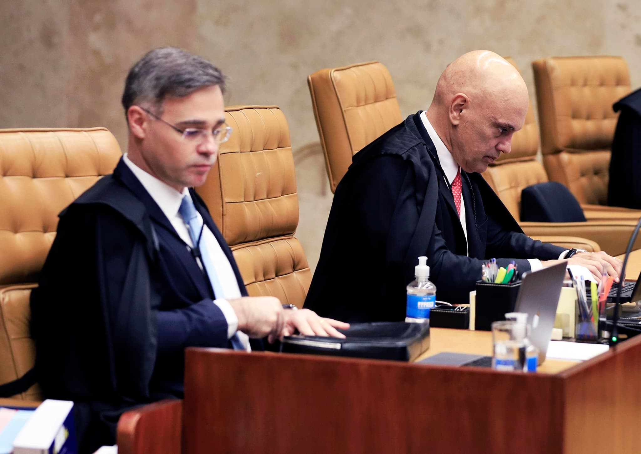 STF barra jornalistas do plenário, mas libera “centenas” de convidados