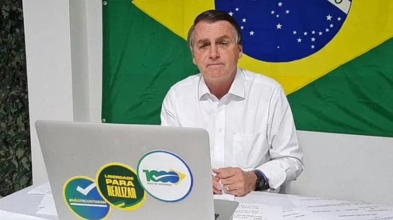 “Carta agressiva”, diz Bolsonaro sobre resposta de presidente da Anvisa
