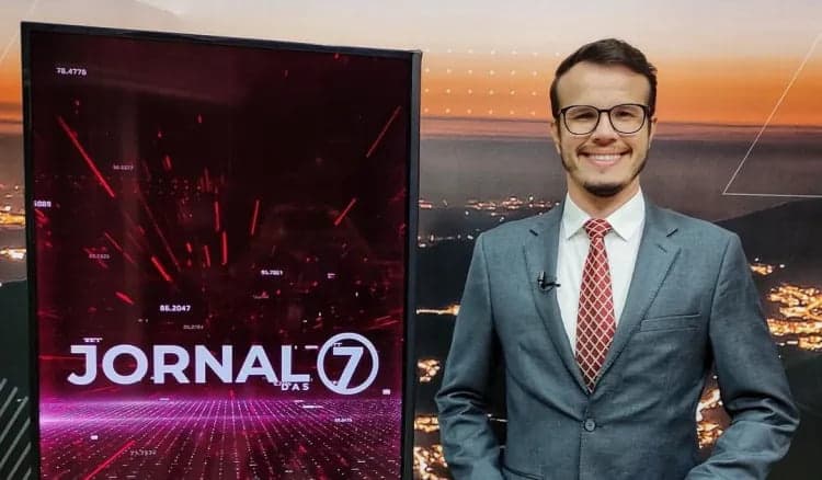 Vídeo: apresentador sofre parada cardíaca e desmaia ao vivo