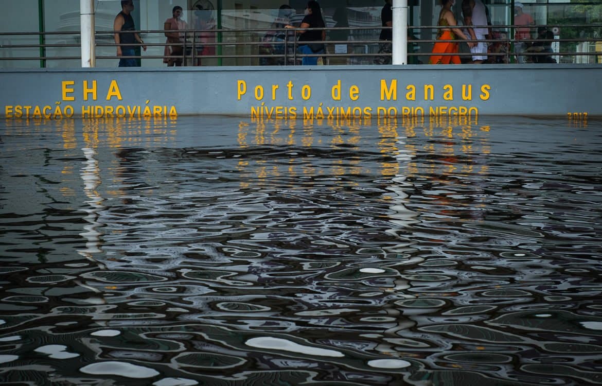 Nível do rio Negro atinge cota recorde nos primeiros cinco dias do ano