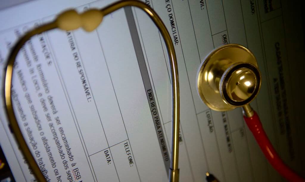 Governo processa 17 operadoras de planos de saúde por cancelamentos unilaterais