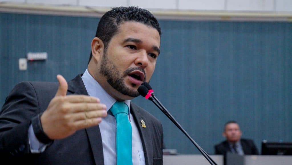 Vereadores Fransuá e Alemão divergem sobre disputa pela presidência da CMM