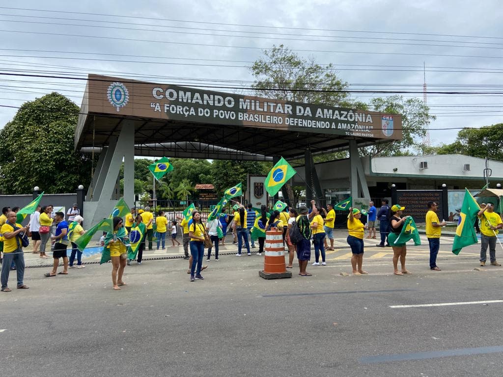 Militares se preparam para dispersar protestos em quartéis após ordem de Lula
