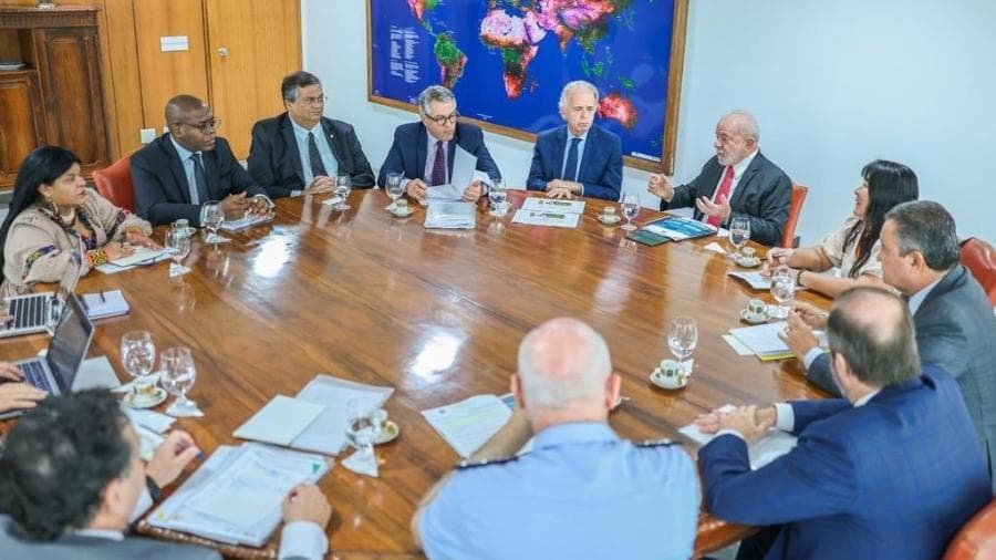 Lula manda cortar tráfego aéreo e fluvial ao redor da terra yanomami
