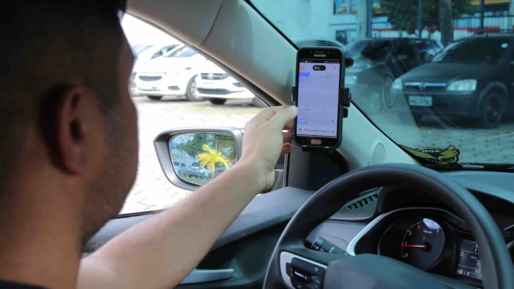 CMM aprova audiência pública para discutir regulamentação dos motoristas por aplicativo