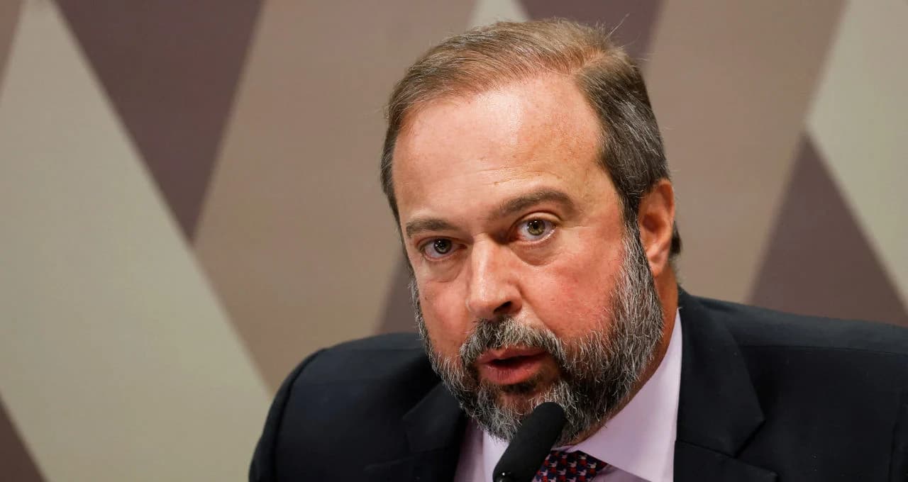 Ministro de Minas e Energia cria secretaria de fomento a energia limpa