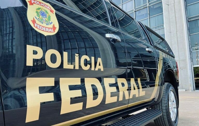 PF prende brasileiros procurados pela Interpol suspeitos de matar policial francês