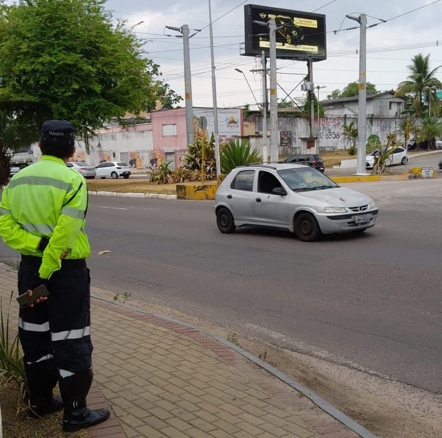 CCJ da Câmara aprova PL que libera porte de arma para agentes de trânsito
