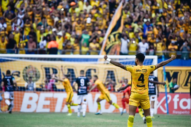 Governo e Amazonas FC fazem ação solidário em prol de vítimas da estiagem