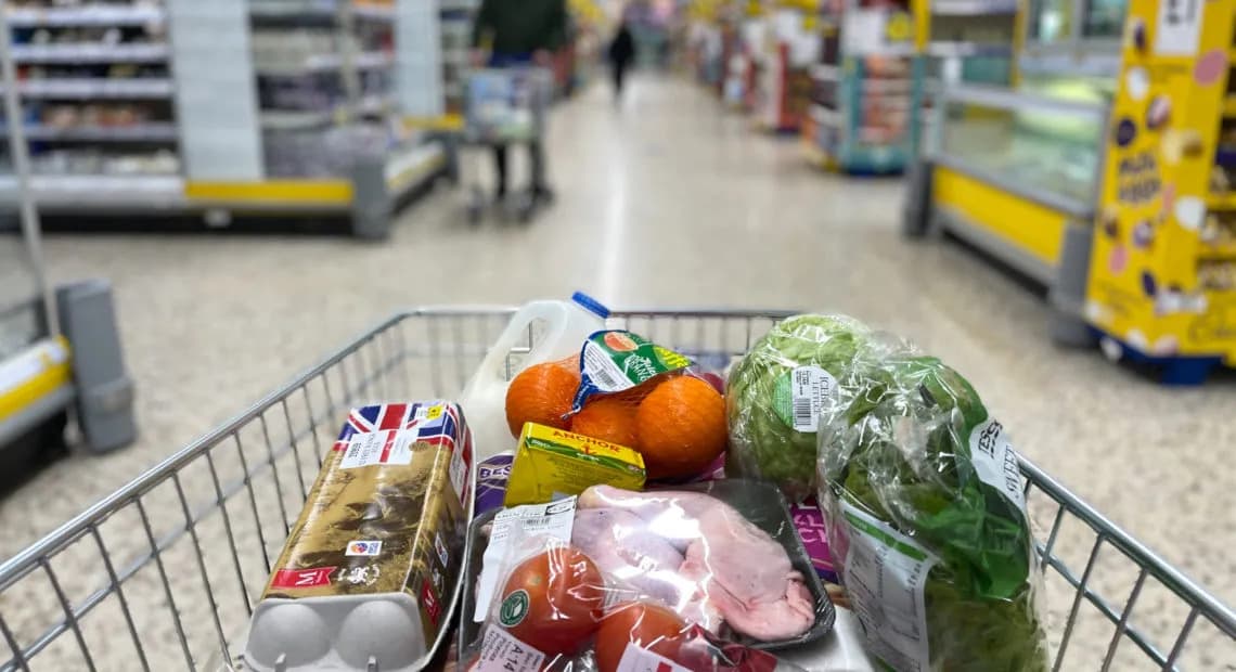 Mercado revisa para baixo estimativa de inflação para 2025, que deve ficar em 4,83%