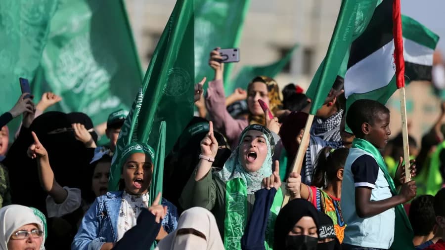 Deputados de oposição querem que governo Lula reconheça Hamas como “grupo terrorista”