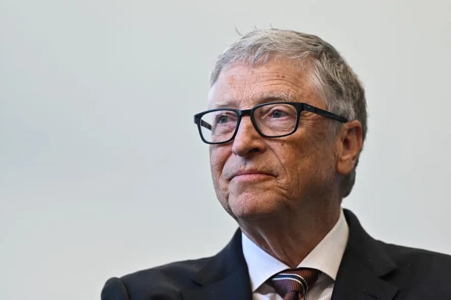 Semana de trabalho de 3 dias é possível com ajuda de IA, diz Bill Gates