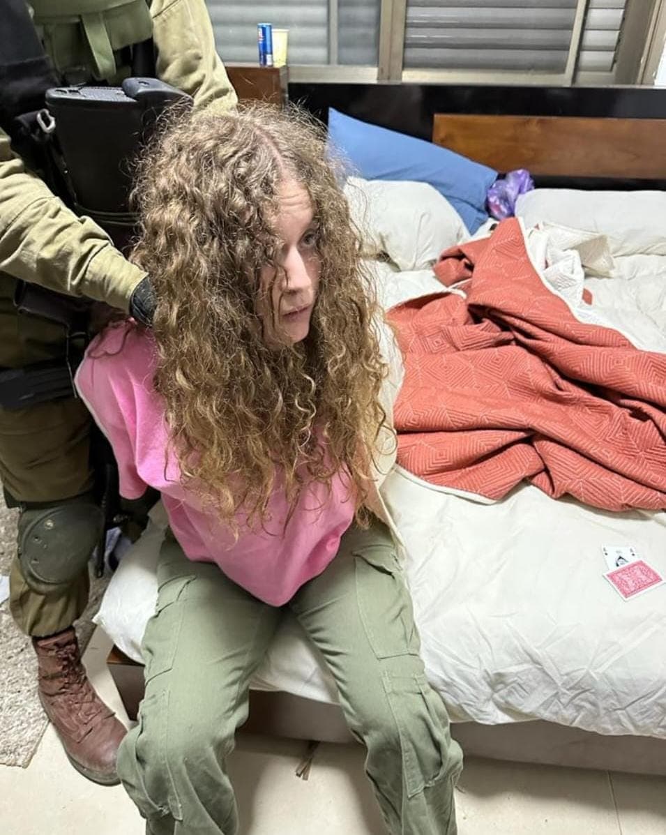 ISRAEL: Ativista palestina de 22 anos é presa por pedir ‘massacre de israelenses’, diz Exército