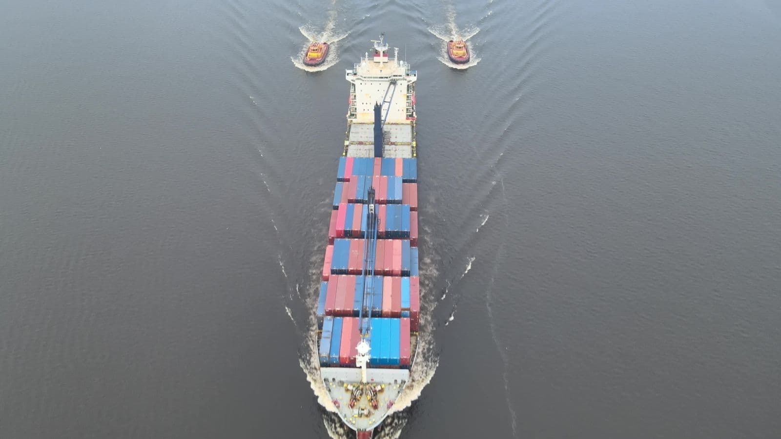 Subida dos rios: Depois de 50 dias, Porto Chibatão recebe 1º navio com insumos para a ZFM
