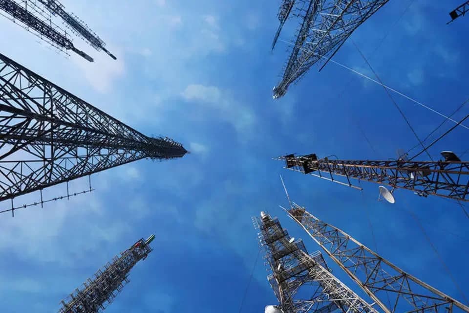 Lei prorroga incentivos fiscais para telecomunicações até 2030