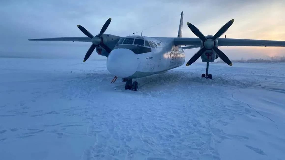Avião russo com 30 passageiros pousa em rio congelado