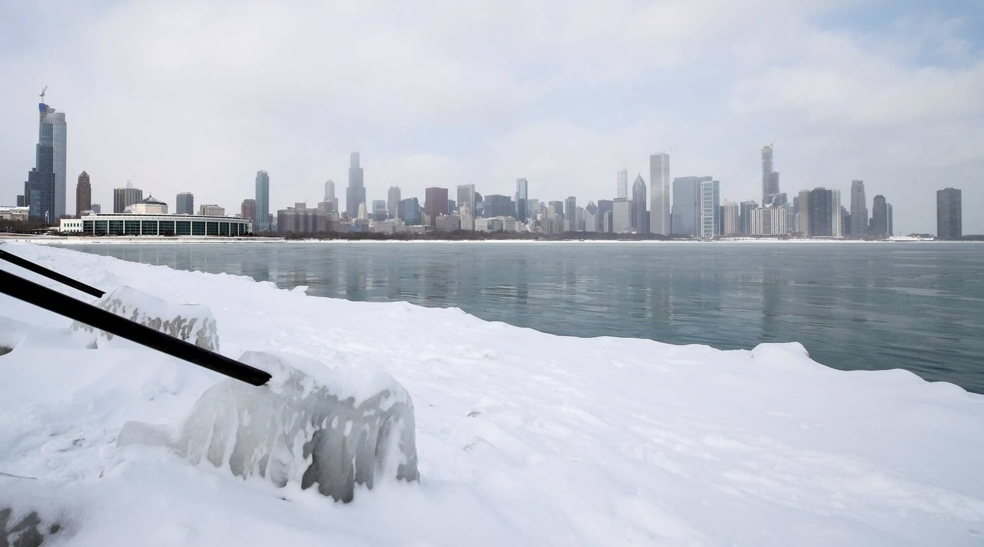 VÍDEO: EUA registra mais de 80 mortos após frio extremo